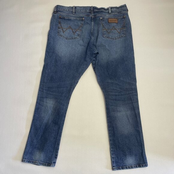 Wrangler Retro Jeans Men's 40x32 Blue Denim Slim Straight Medium Wash Stretch - Picture 2 of 15